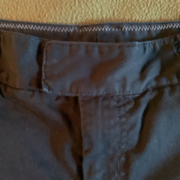 Dockers navy shorts. 9 inch inseam. Size 8 - Picture 2 of 11